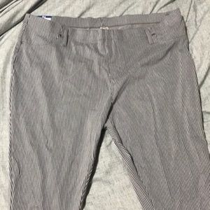 Pinstripe Jegging‼️NWT‼️